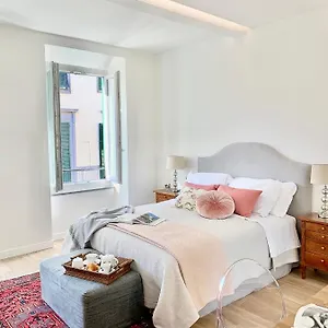 Nr8 - Santa Croce Apartment